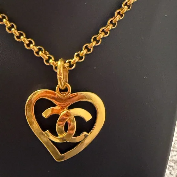 Vintage 95 Chanel Gold Heart  Necklace - Picture 2 of 5